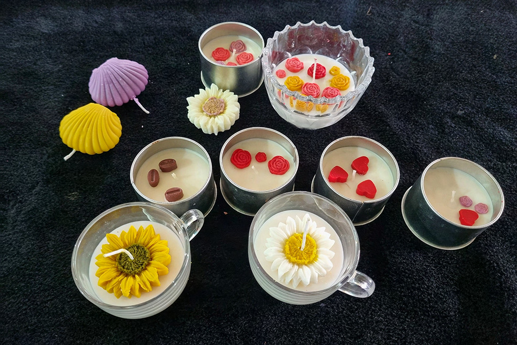 Desk top The Candle Story 1